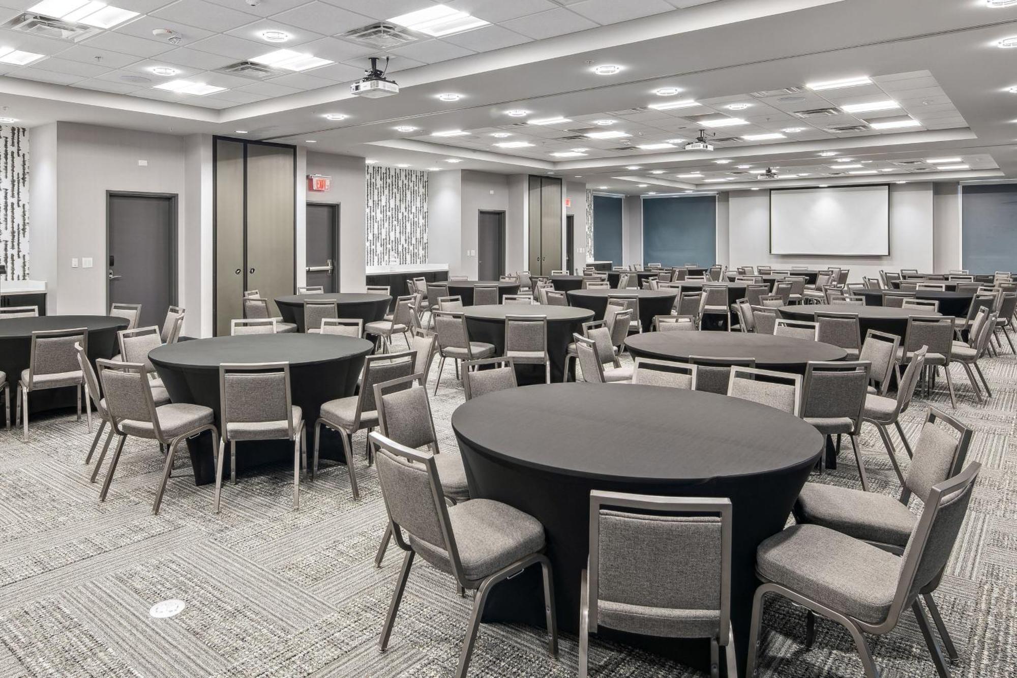 Aloft Anchorage Hotel Екстериор снимка